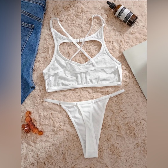 New Hollow Out Ring Criss Cross Bra & V String Panty. - Picture 5 of 5